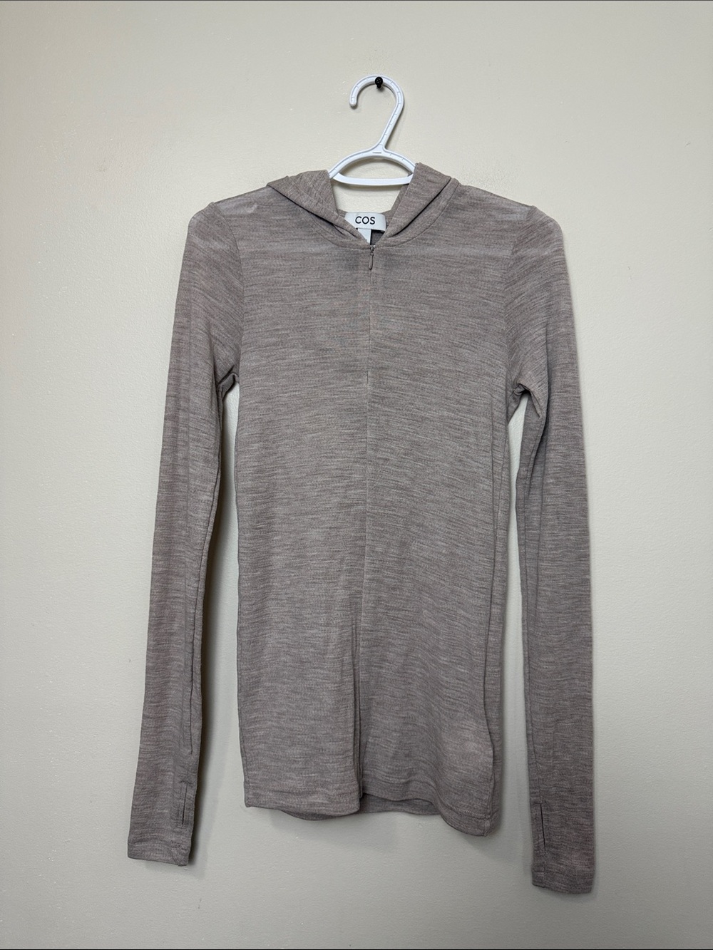 COS Slim Lightweight 100% wool Hooded Long-Sleeve Sweater in Taupe size M